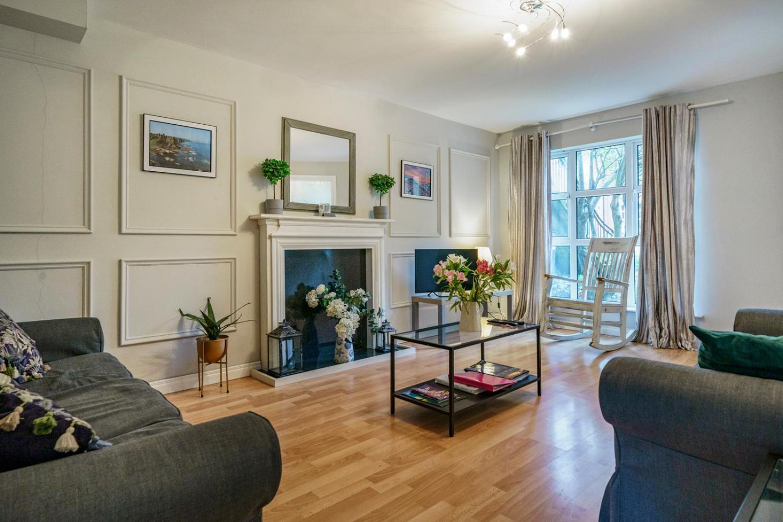Close To City Centre Stylish 3 Bedroom House Μπέλφαστ Εξωτερικό φωτογραφία